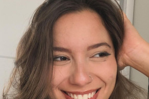 Laura Oliveira
