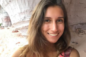Vitória Longuinho Holz